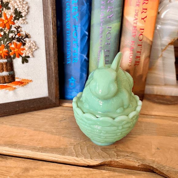 Mosser Glass Bunny on Nest Jadeite Green Made in USA - Picture 7 of 8